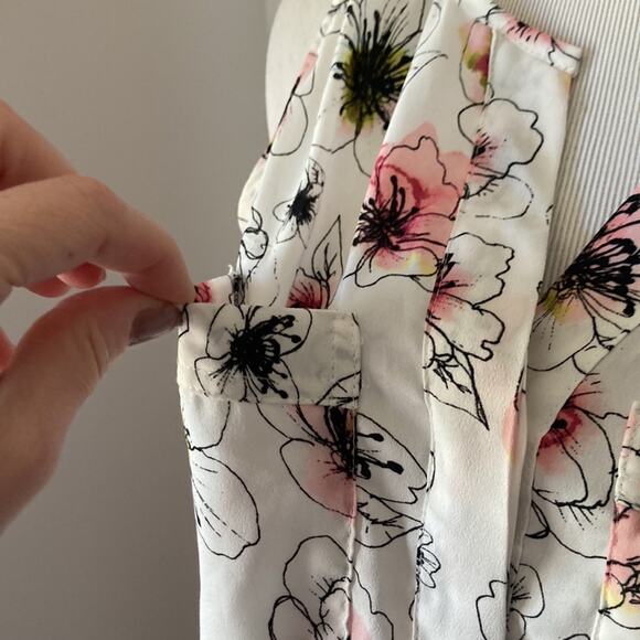 Ann Taylor Floral Pullover, Size XSP - Picture 3 of 10